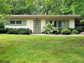 724 Wisconsin St in Hudson, WI - Building Photo