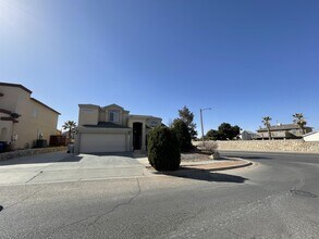 12500 Setting Sun Dr in El Paso, TX - Building Photo - Building Photo