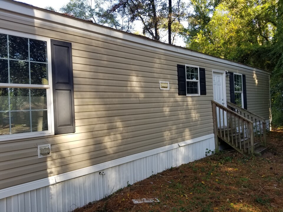 106 Merrywood Dr in Goldsboro, NC - Building Photo