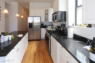 1753 W Chicago Ave-Unit -Unit 2 in Chicago, IL - Building Photo - Building Photo