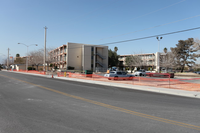 Harry C. Levy Gardens in Las Vegas, NV - Building Photo - Building Photo