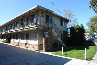 3060-3070 Moorpark Ave in San Jose, CA - Building Photo - Building Photo