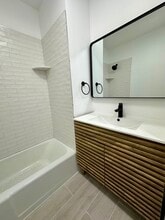 307 Amity St, Unit amity in Elizabeth, NJ - Foto de edificio - Building Photo
