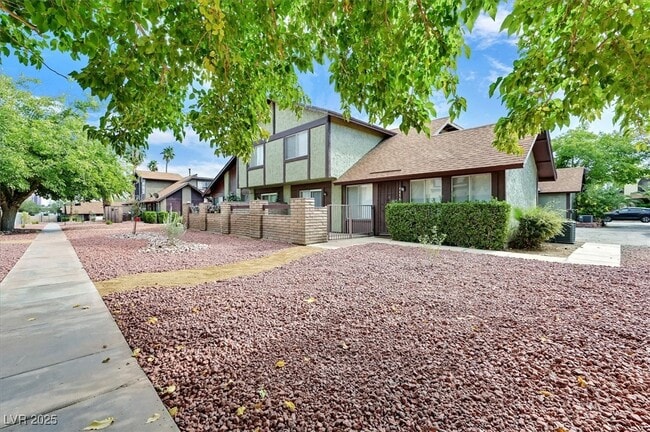 4474 Buena Vista Dr in Las Vegas, NV - Building Photo - Building Photo