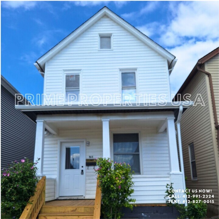 326 Washington St in Latrobe, PA - Foto de edificio