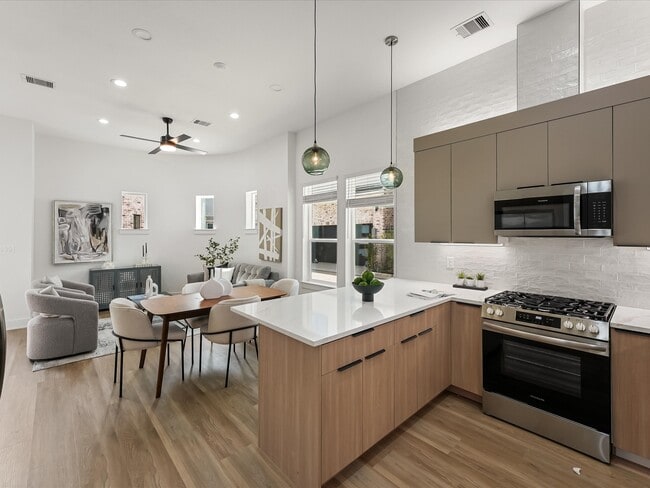 property at 2598 W Tidwell Rd