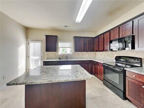 1324 Little Hampton Dr in Lawrenceville, GA - Building Photo - Building Photo