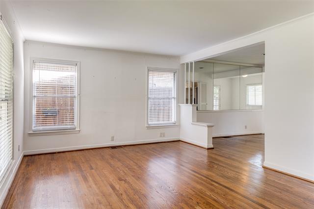7703 Lovers Ln in Dallas, TX - Building Photo - Building Photo