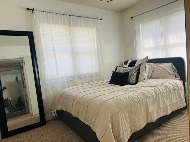 412 73rd Ave, Unit 1 in St Pete Beach, FL - Foto de edificio - Building Photo