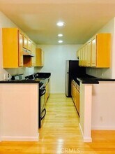 1033 3rd St, Unit 105 in Santa Monica, CA - Building Photo - Building Photo
