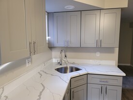 40 Old Northport Rd, Unit LL in Kings Park, NY - Building Photo