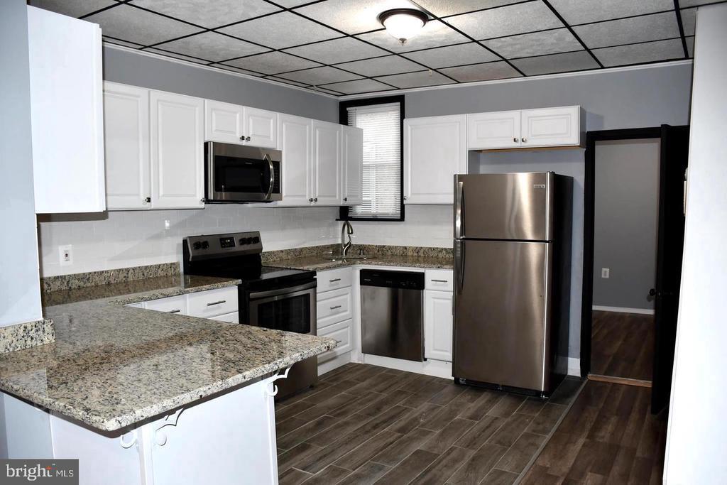 5623 Walton Ave in Philadelphia, PA - Building Photo