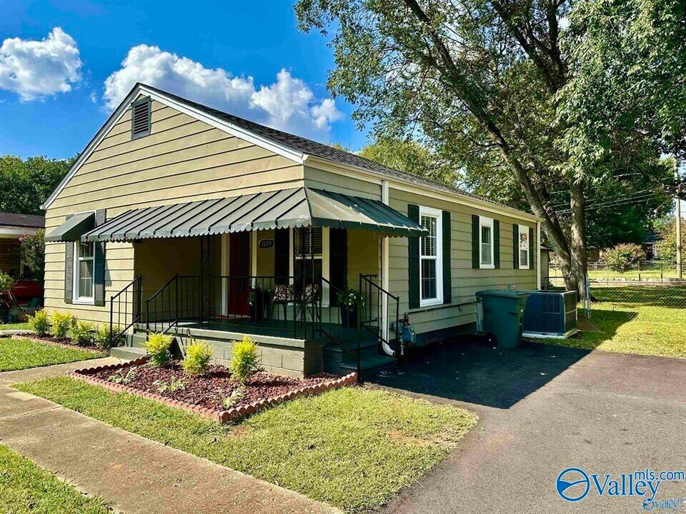 1529 Mckinley Ave NE in Huntsville, AL - Building Photo