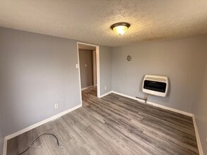 122 Hayward St in Circleville, OH - Building Photo - Building Photo