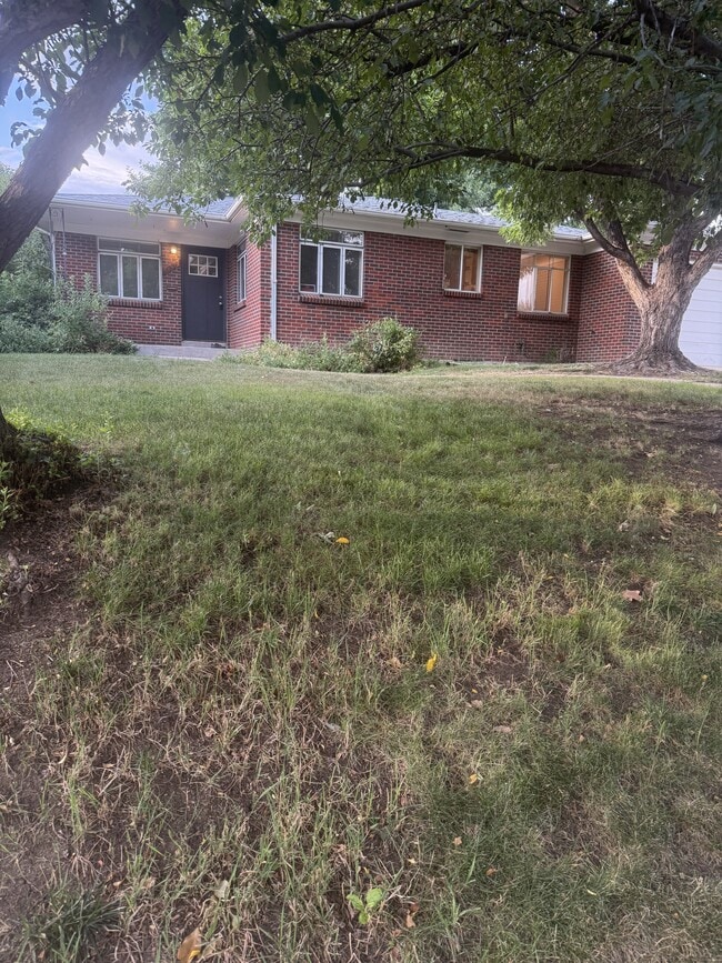 property at 5331 E Jewell Ave