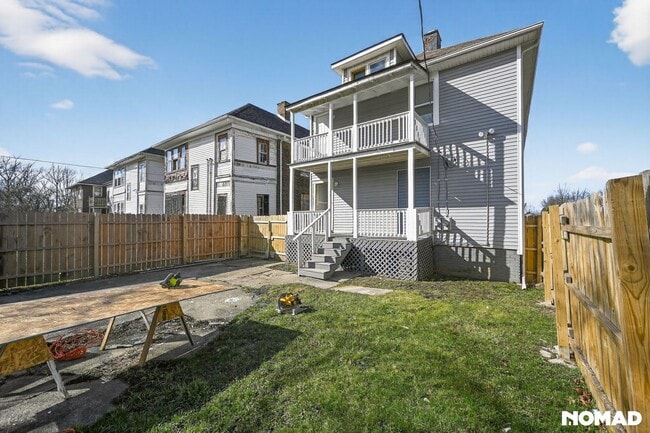 3034 Gray St, Unit 6-602 in Detroit, MI - Building Photo - Building Photo