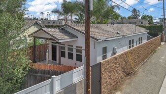 200 N Harrington Dr in Fullerton, CA - Building Photo