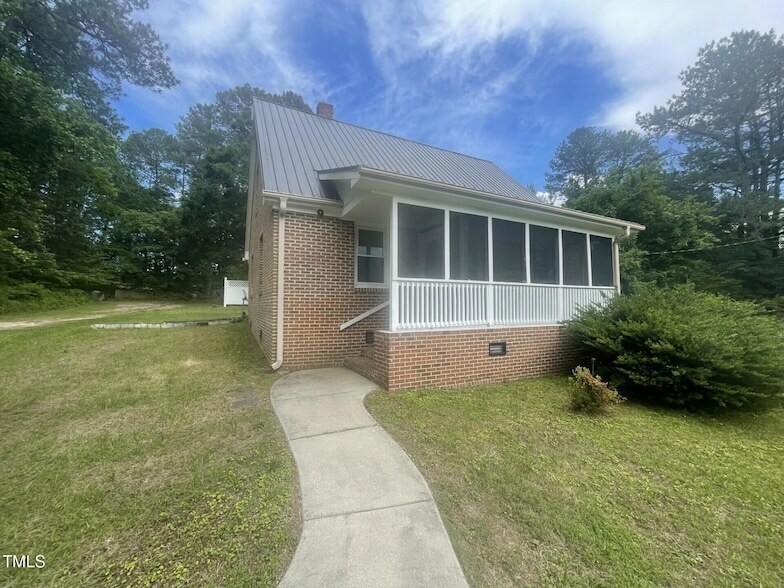 1237 Martin Pond Rd in Wendell, NC - Building Photo