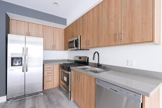 11155 Huston St in Los Angeles, CA - Building Photo - Building Photo