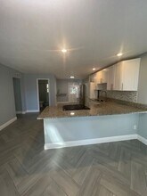 1760 Tee Dee Ln in Titusville, FL - Foto de edificio - Building Photo