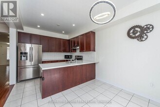 180 Pelee Ave in Vaughan, ON - Building Photo - Building Photo