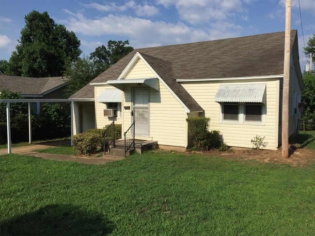 property at 212 N 43rd St