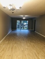 2895 SW 22nd Ave, Unit 205 Sabal Pine E Apartments