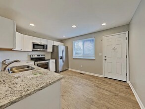 54875 E Cornell Dr in Aurora, CO - Foto de edificio - Building Photo