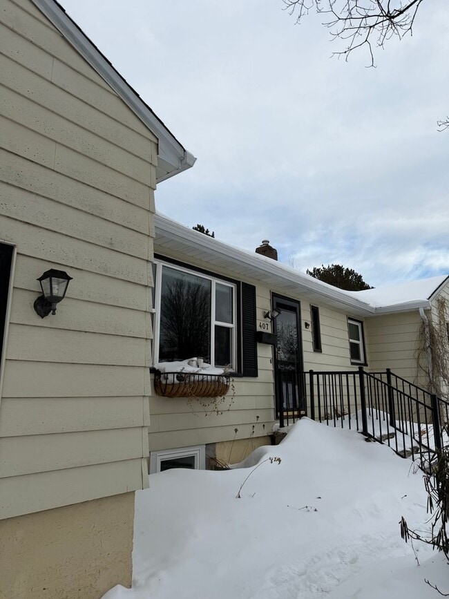 407 Sparkman Ave in Duluth, MN - Building Photo - Building Photo
