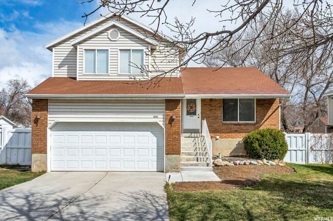 property at 8343 S Plum Blossom Cir