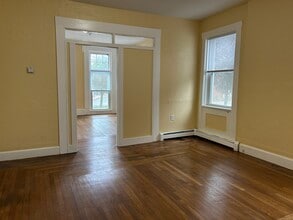 27 Jay St in New London, CT - Building Photo - Building Photo