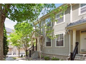 8296 Townsend Dr in Eden Prairie, MN - Building Photo