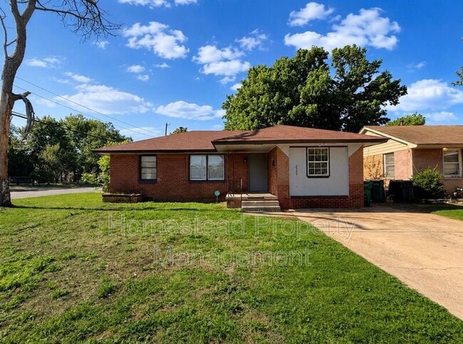 property at 2500 SW 48th St