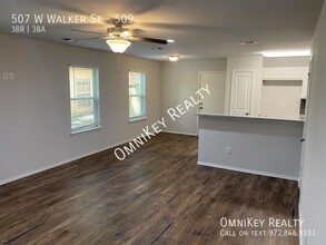 507 W Walker St, Unit 509 in Denison, TX - Building Photo - Building Photo