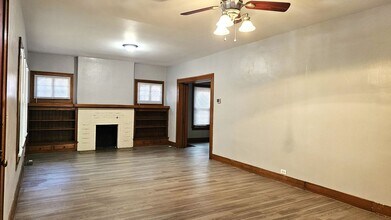 3325 Victor Pl-Unit -1 in Wichita, KS - Building Photo - Building Photo