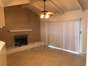 635 E Brookdale Dr in Merced, CA - Building Photo - Building Photo