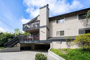 1645 Carmel Dr in Walnut Creek, CA - Building Photo