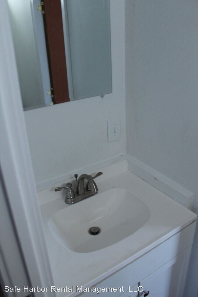 2496 US-98 in Mary Esther, FL - Building Photo - Building Photo