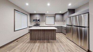 1806 Como Ave SE in Minneapolis, MN - Building Photo - Building Photo