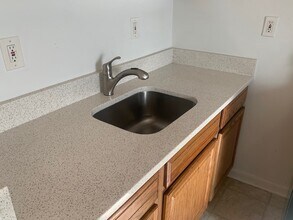 24528 Grove Ave in Eastpointe, MI - Building Photo - Building Photo