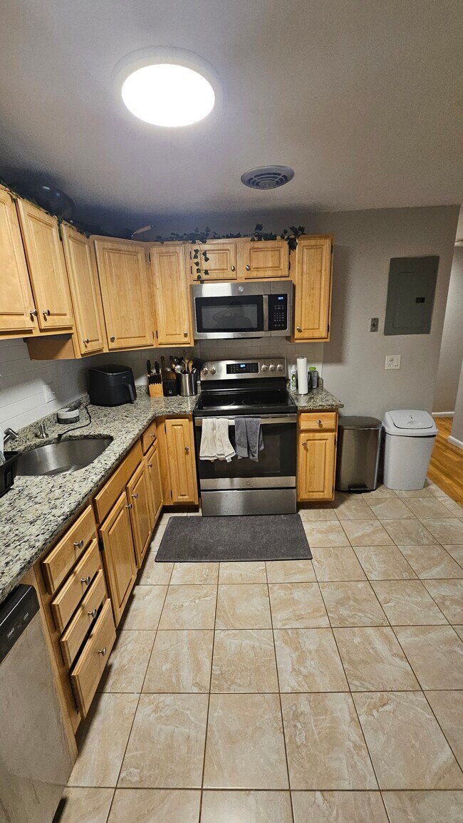 46 Stetson St, Unit 2