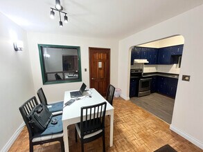 37 Clissold Rd in Toronto, ON - Building Photo - Building Photo