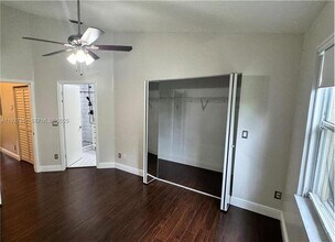 443 S W 122nd Terrace in Pembroke Pines, FL - Building Photo - Building Photo