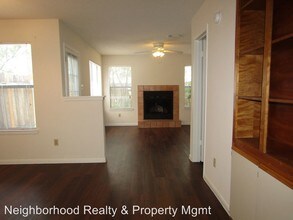 8906 Schick Rd in Austin, TX - Building Photo - Building Photo