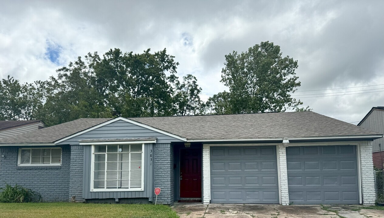 3831 Heatherbloom Dr in Houston, TX - Building Photo