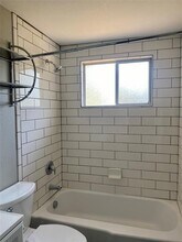 400 Swanee Dr in Austin, TX - Building Photo - Building Photo