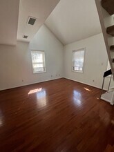 1413 E Abingdon Dr in Alexandria, VA - Building Photo - Building Photo