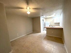 415 S Robbins Ave-Unit -C in Titusville, FL - Building Photo - Building Photo