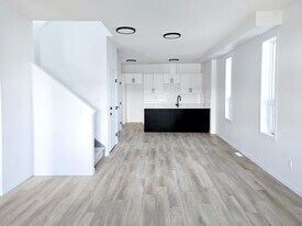 11633-11688 88 St in Edmonton, AB - Building Photo