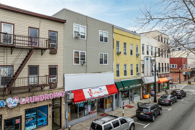 2004-2006 Bergenline Ave